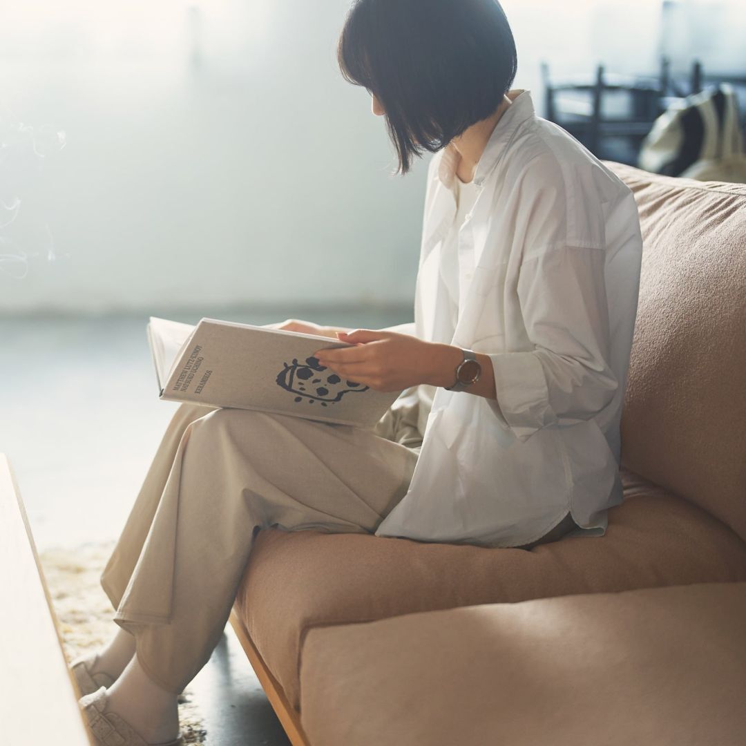 サンドベージュ