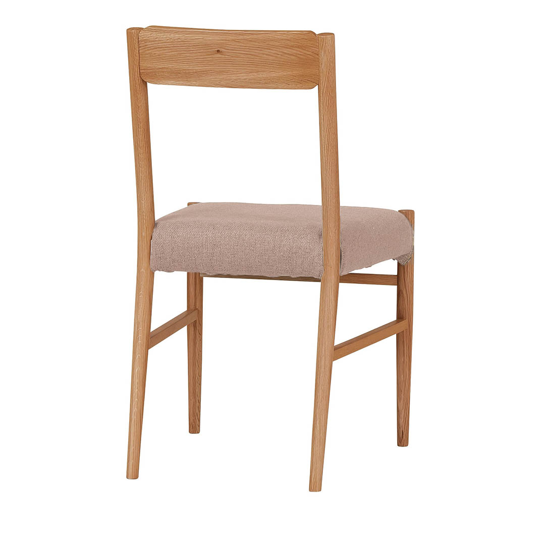 サンドベージュ