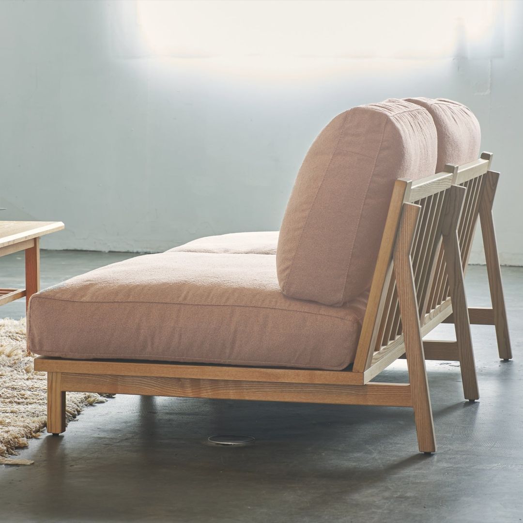 サンドベージュ