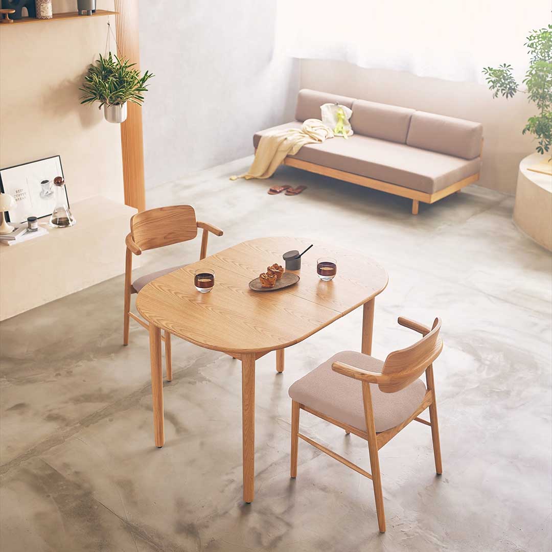 サンドベージュ