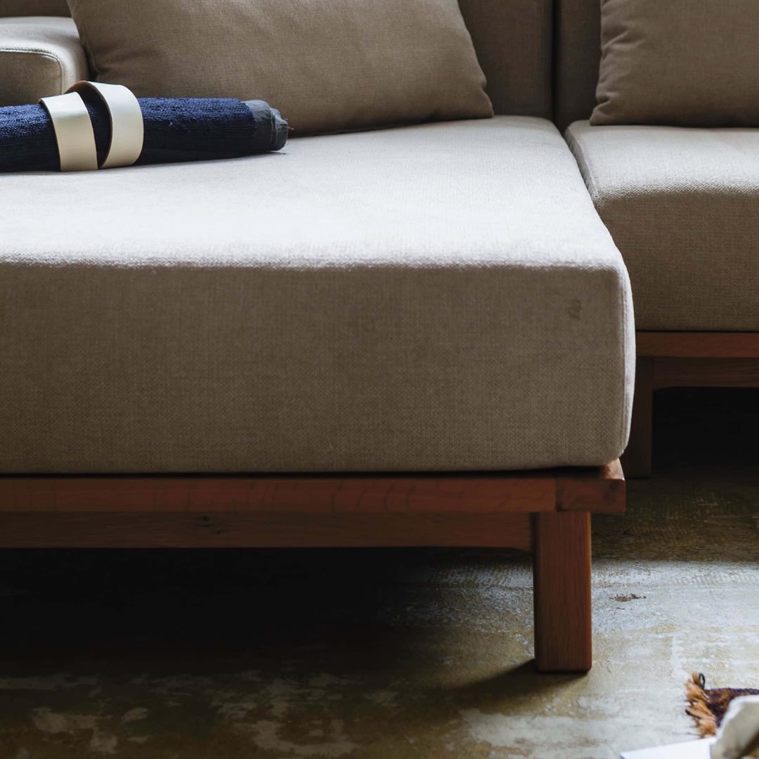 ライトブラウン