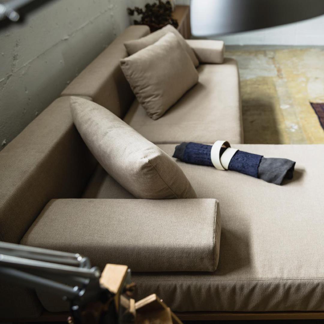 ライトブラウン