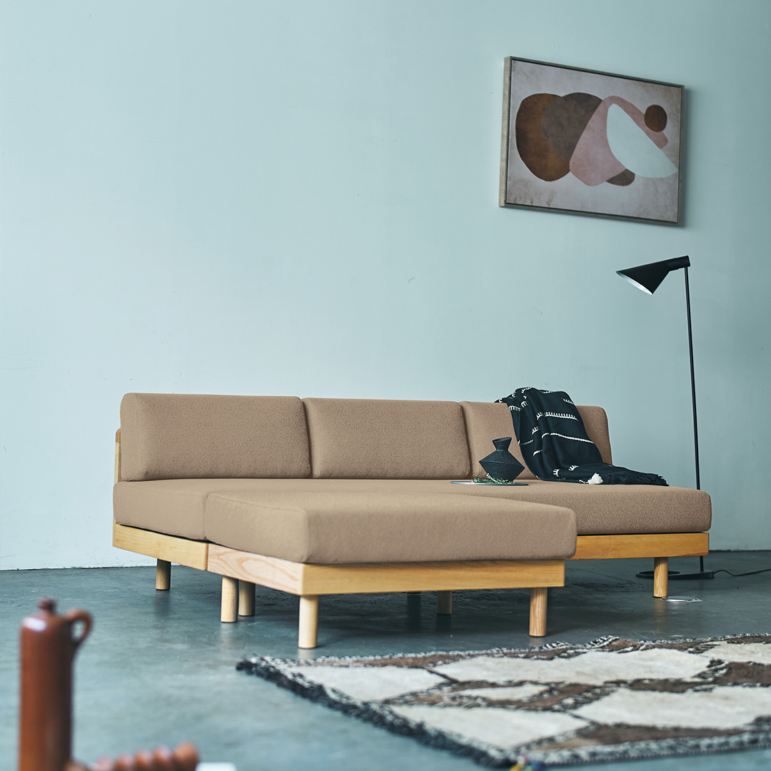 チャコールグレー