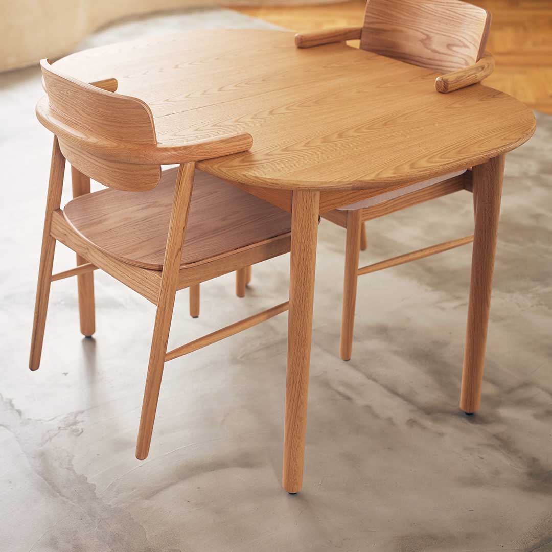 グレーベージュ