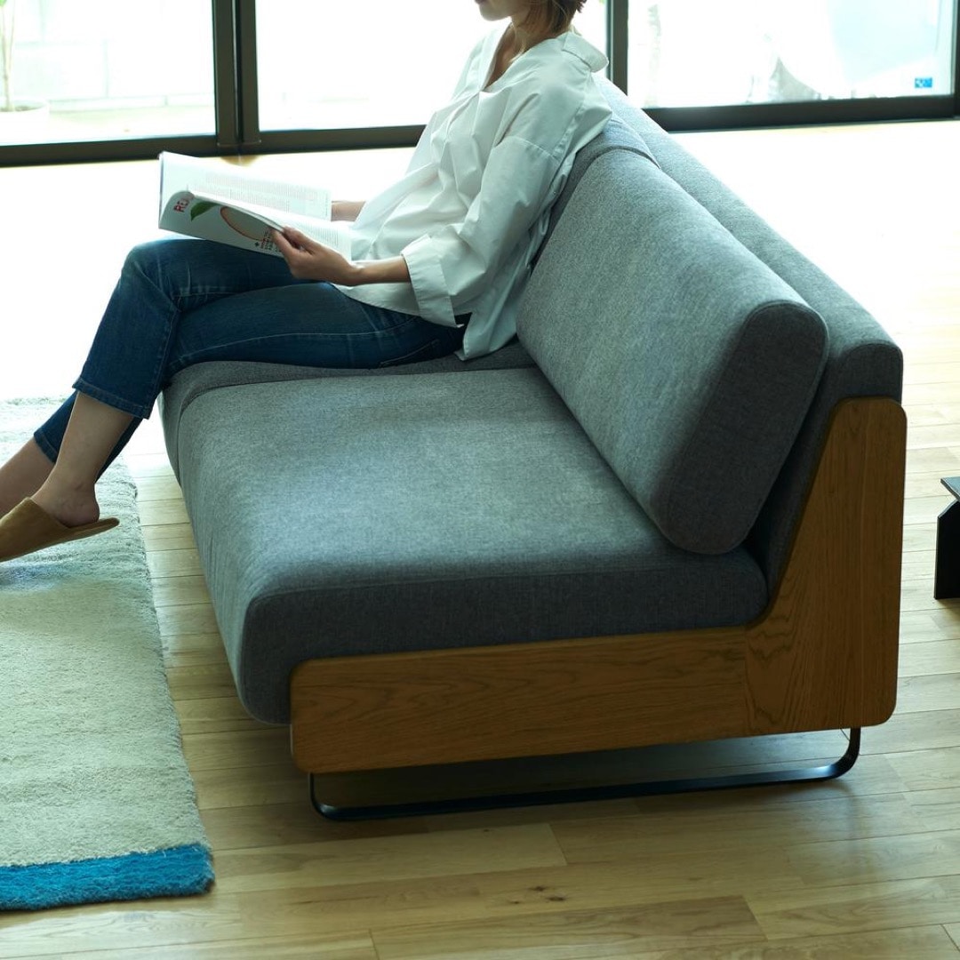 サンドベージュ