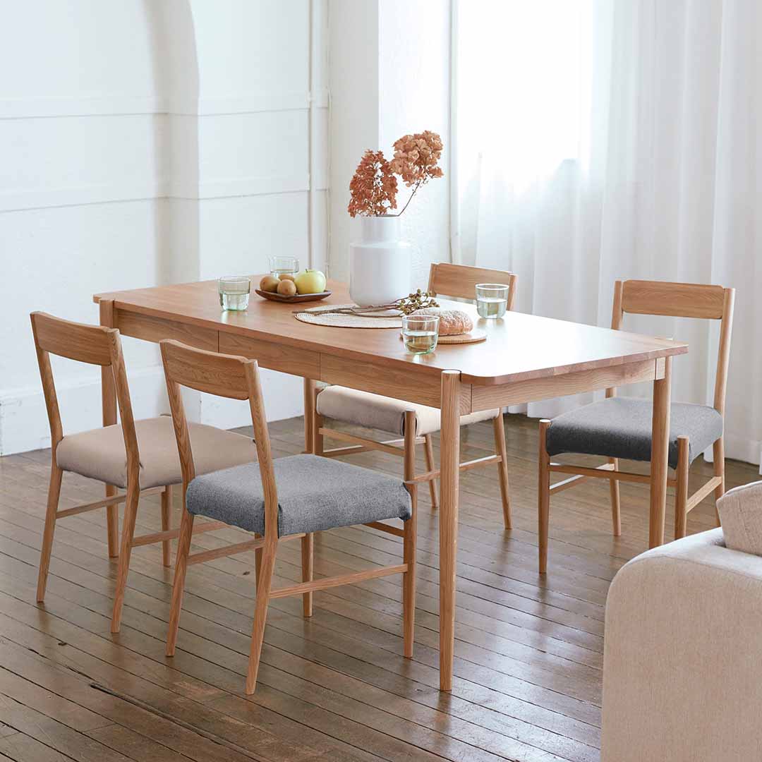 サンドベージュ