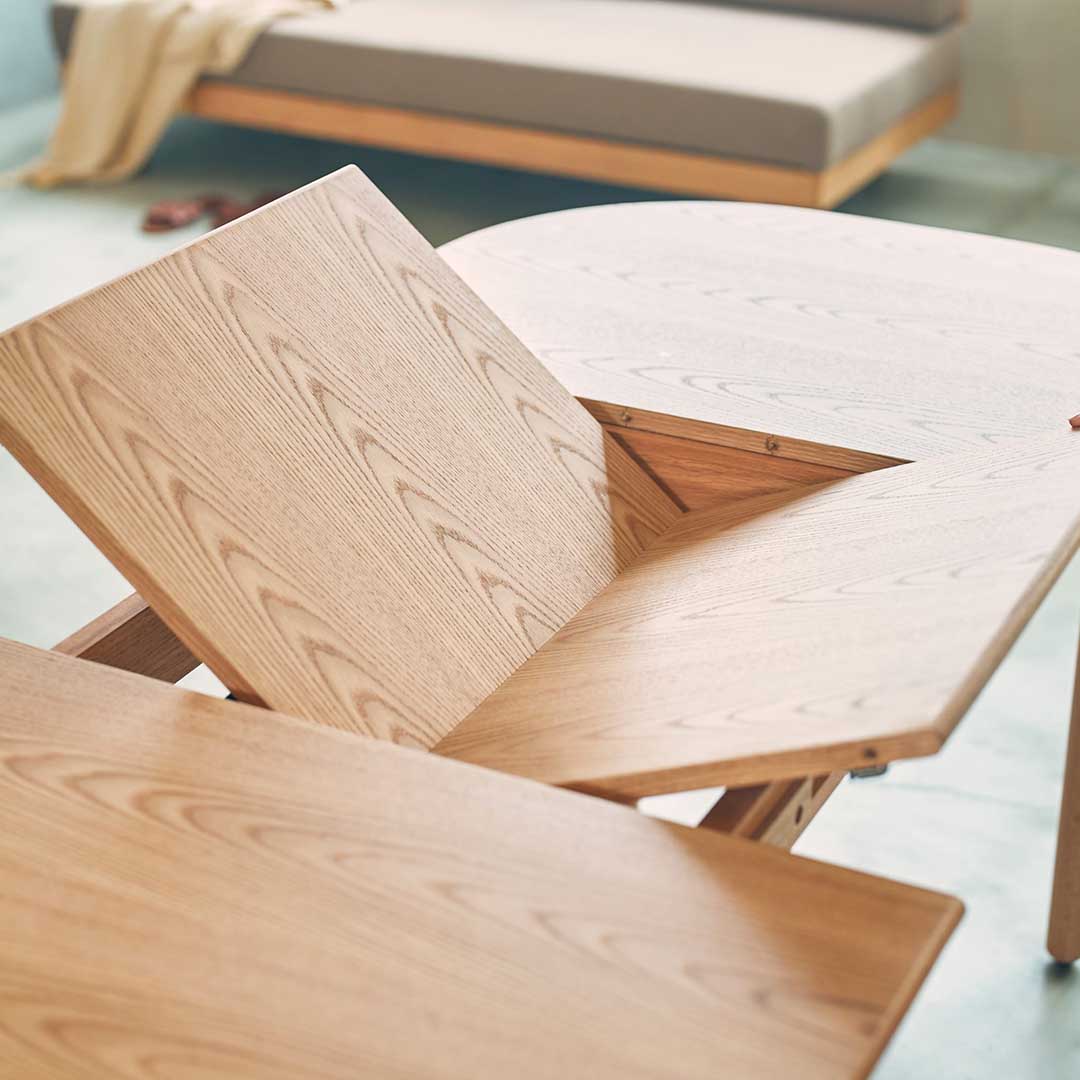 グレーベージュ