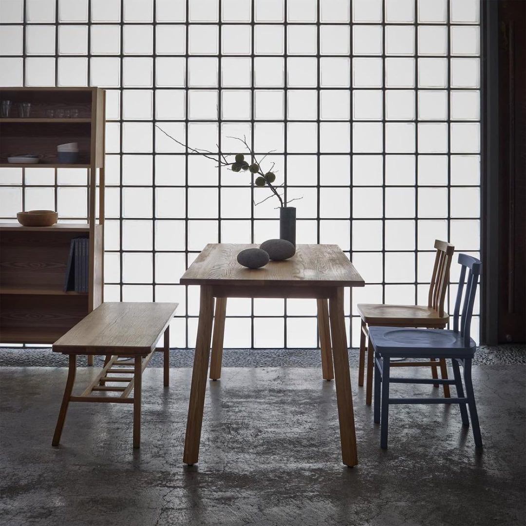 グレーホワイト