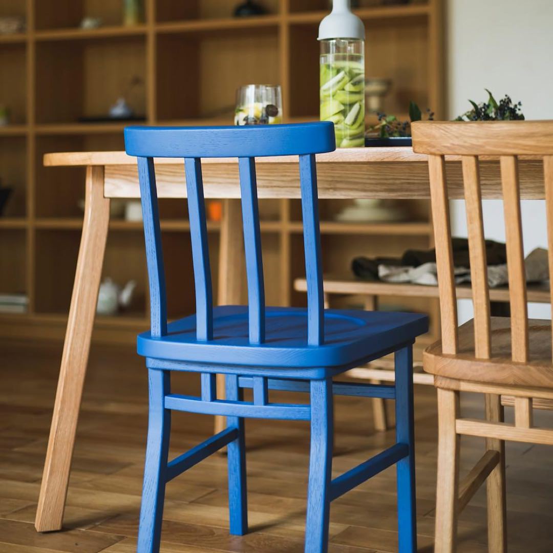 グレーホワイト