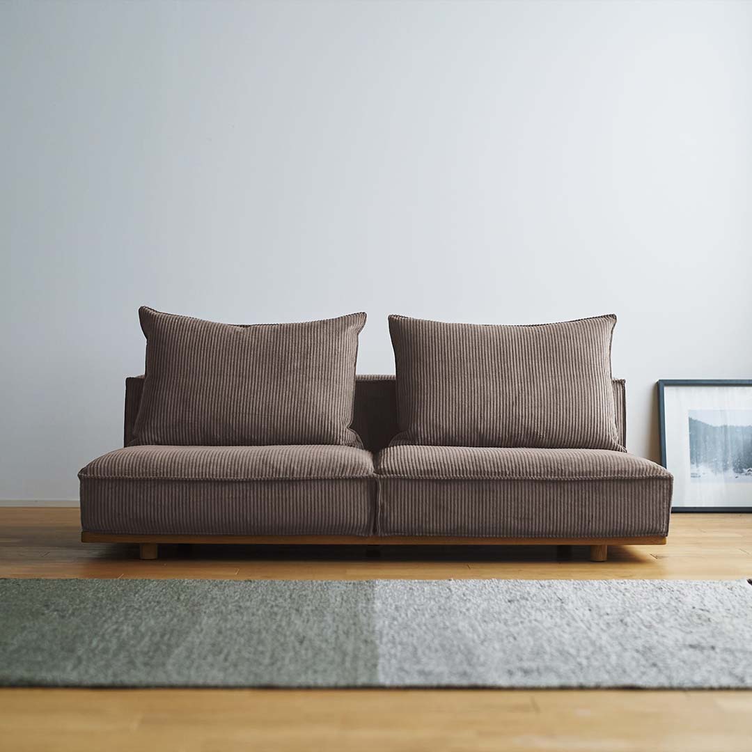 ダークベージュ