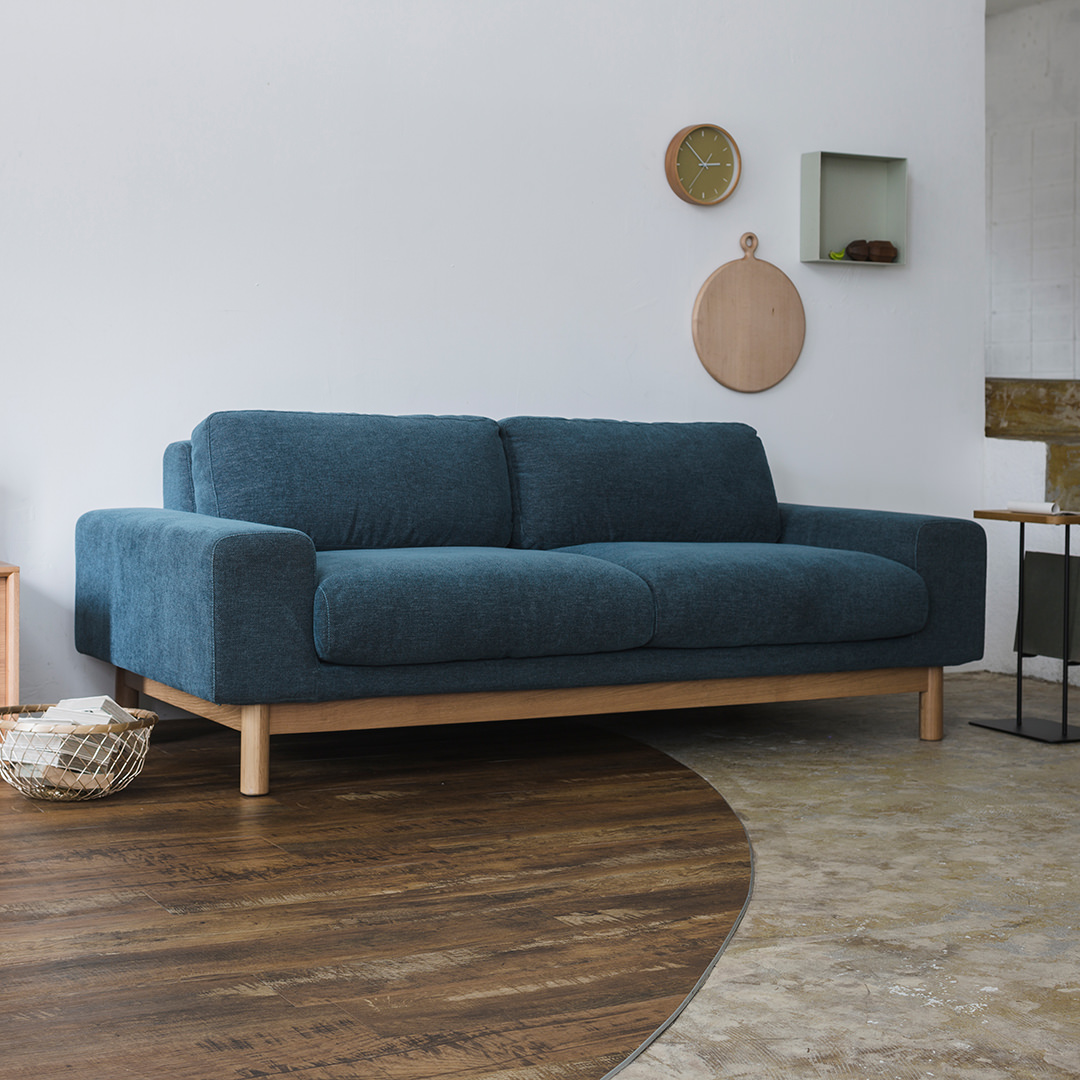 ダークベージュ