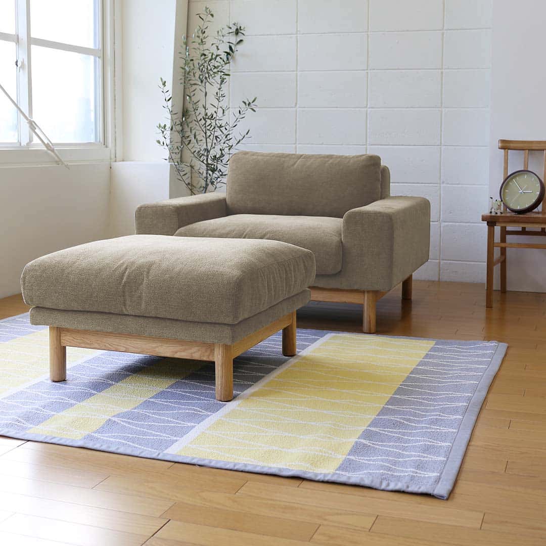 ダークベージュ