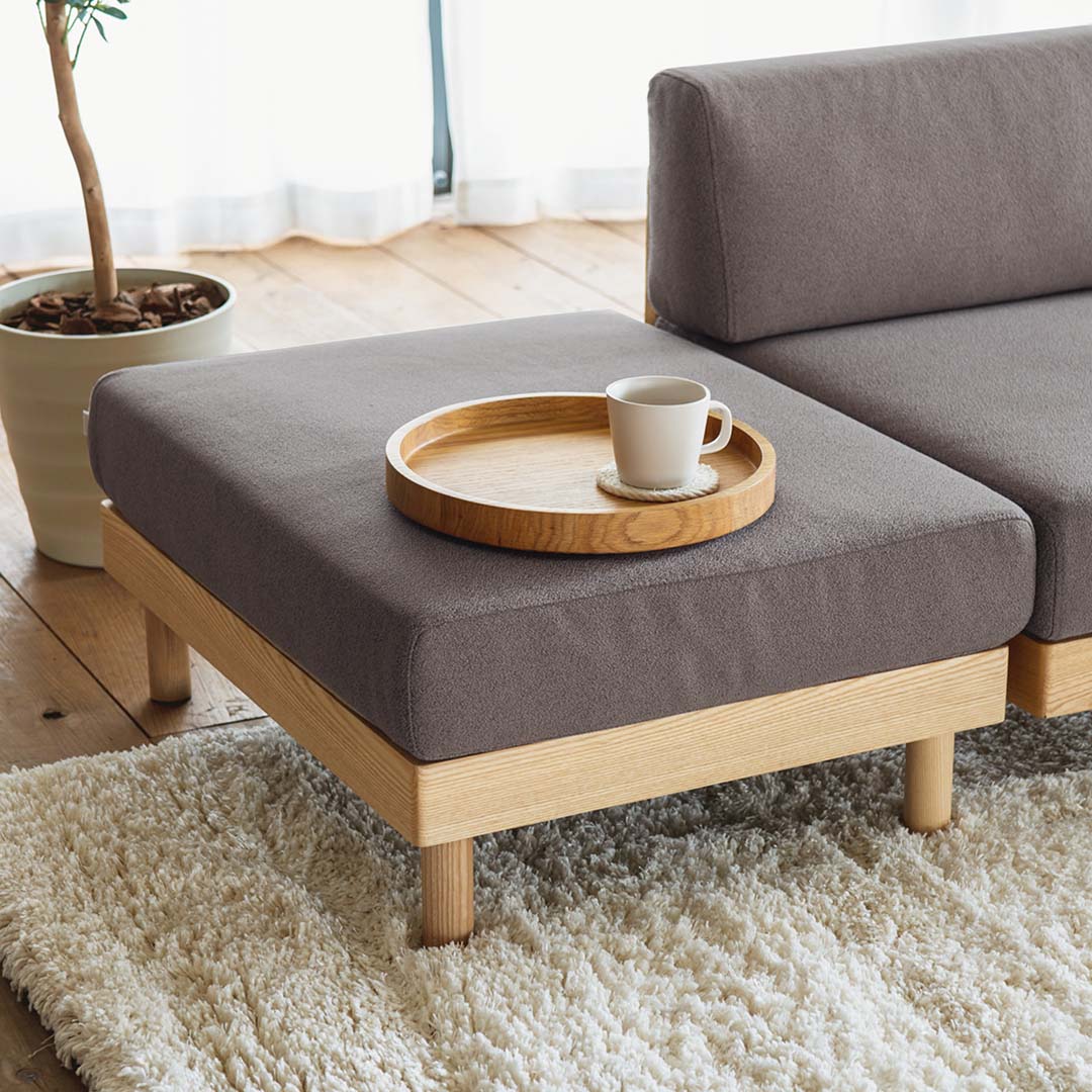 チャコールグレー