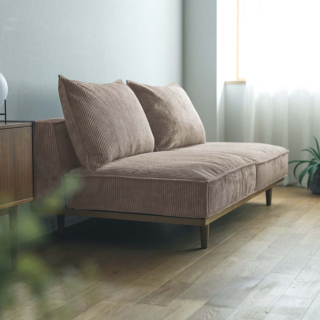 グレーベージュ