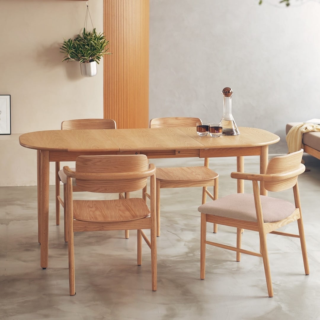 サンドベージュ