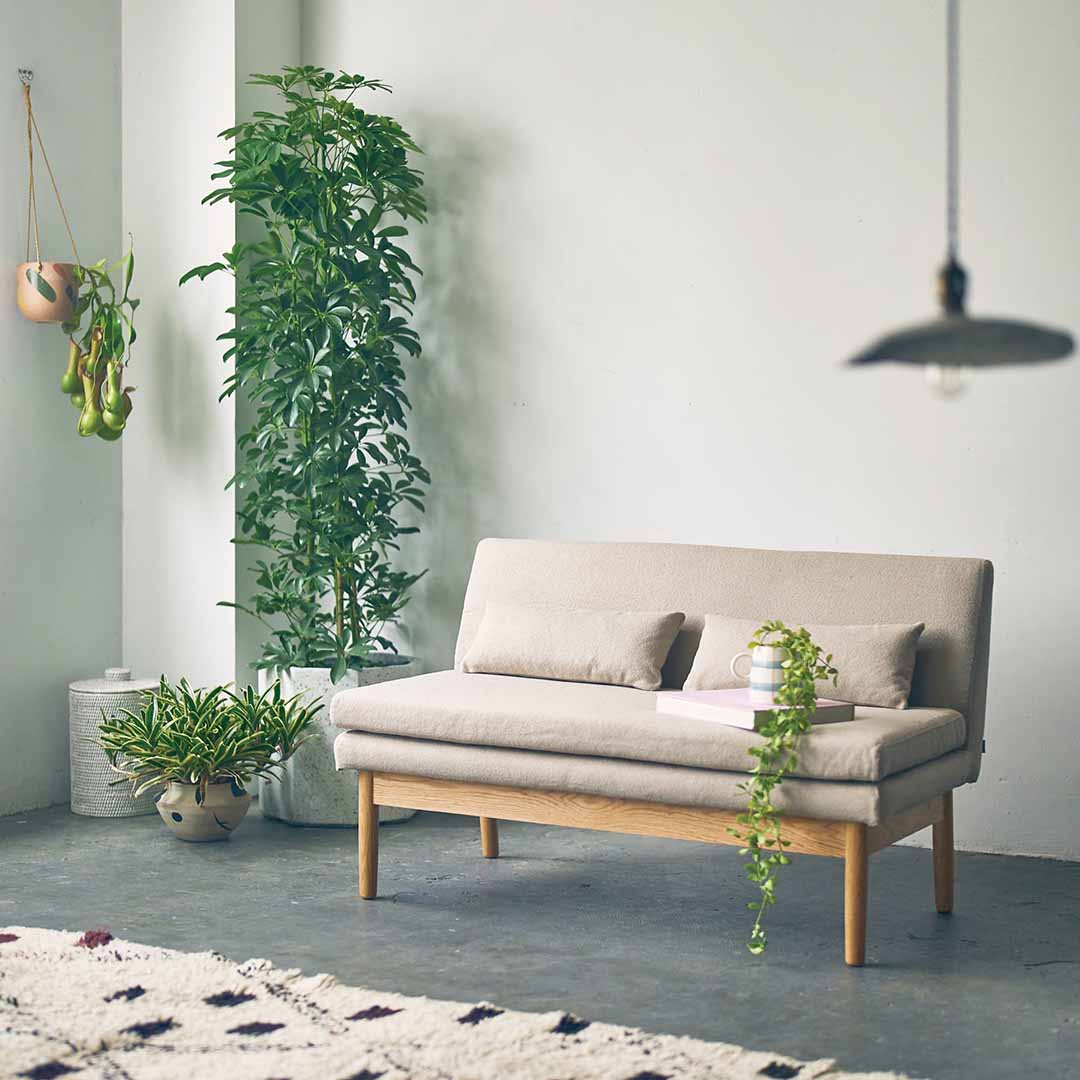 サンドベージュ