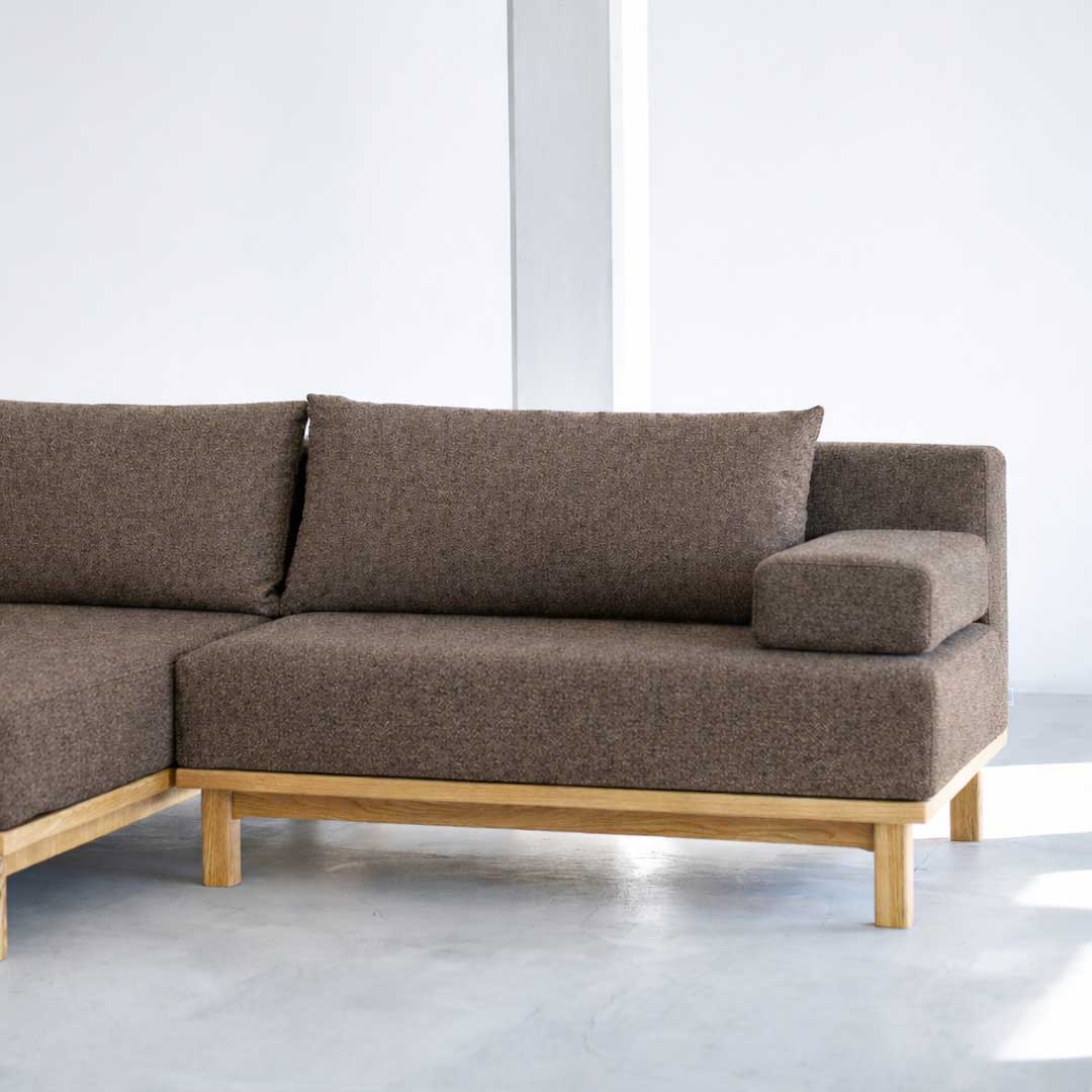 ライトブラウン