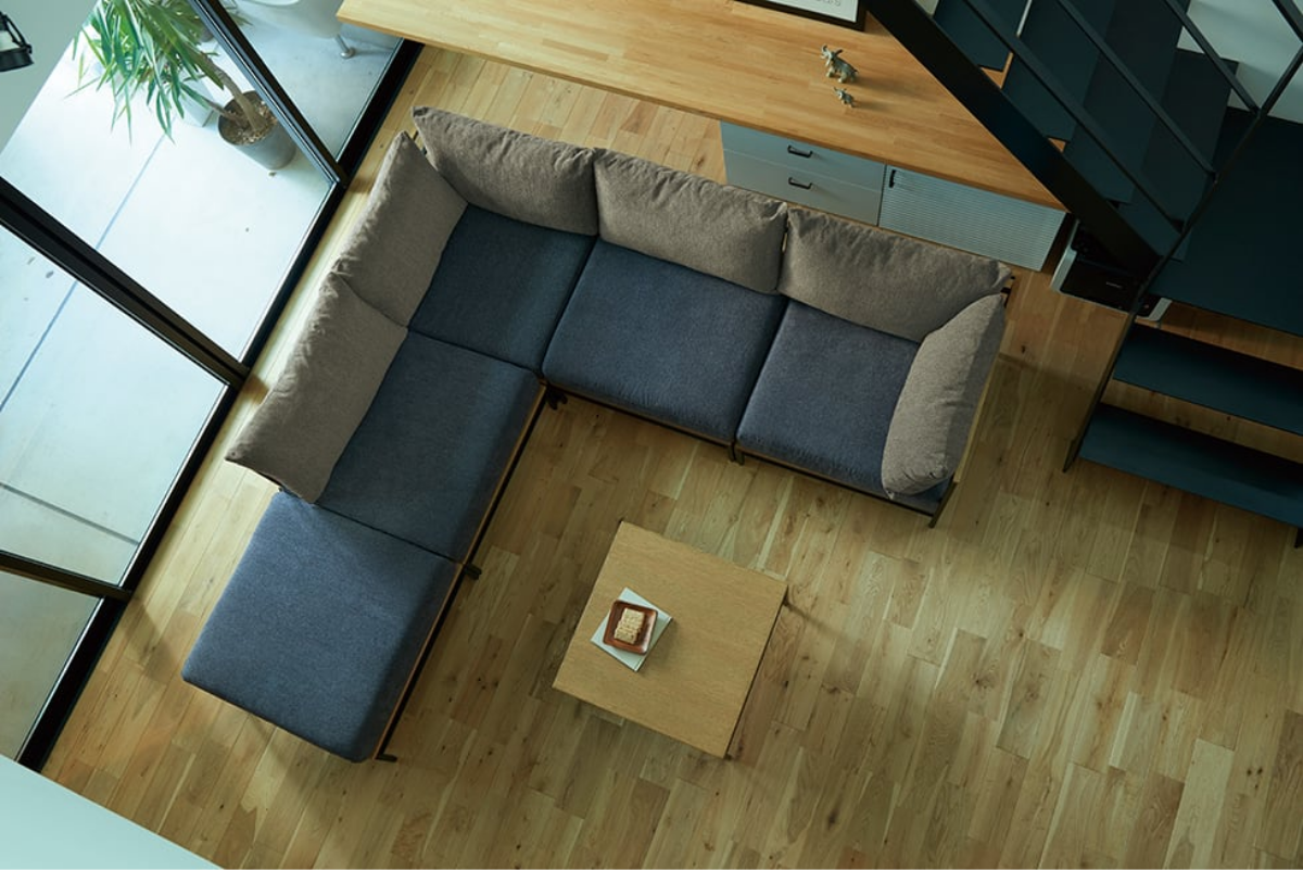 家族団らんのひとときにもお部屋に合わせて自由にレイアウトできる、ADRSのソファ カーラソファセット サンドベージュ