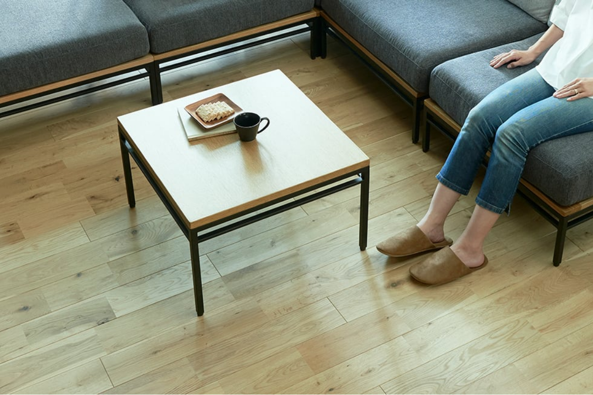 同シリーズのソファとも相性の良いテーブルADRSのテーブル カーラセンターテーブル Mサイズ ナチュラル