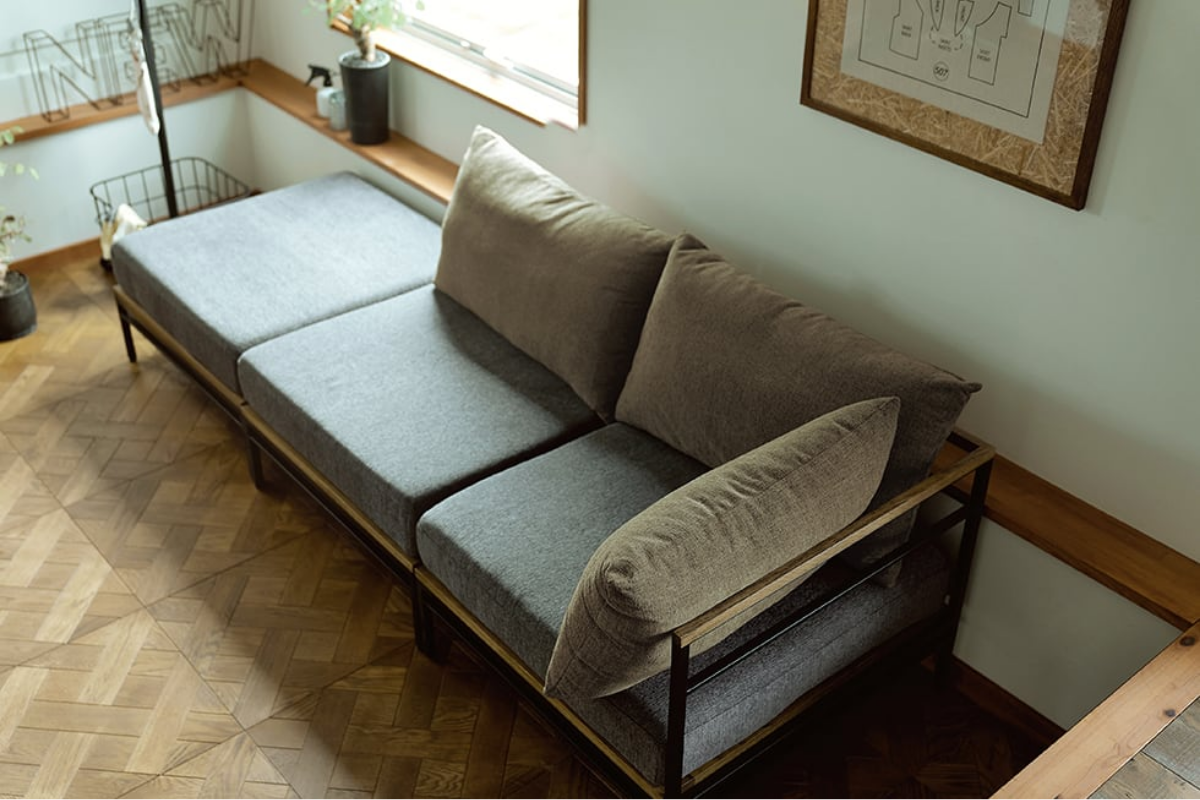 ユニット式で搬入のしやすい ADRS カーラ ソファ 1人掛け ベージュ