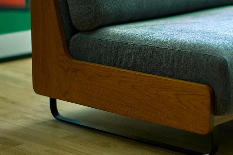 一部を組み立て式にして搬入のしやすい梱包 ADRS コニー ソファ 2.5人掛け ダークベージュ