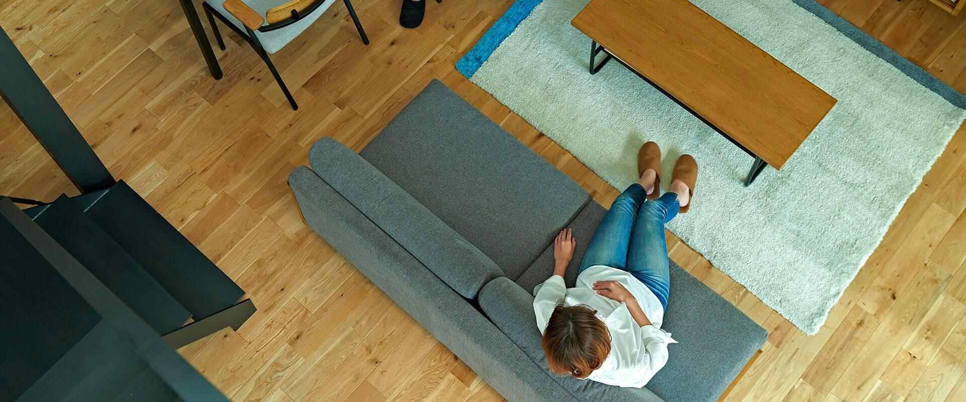 大きなソファでも圧迫感が少ない ADRS コニー ソファ 2.5人掛け グレー