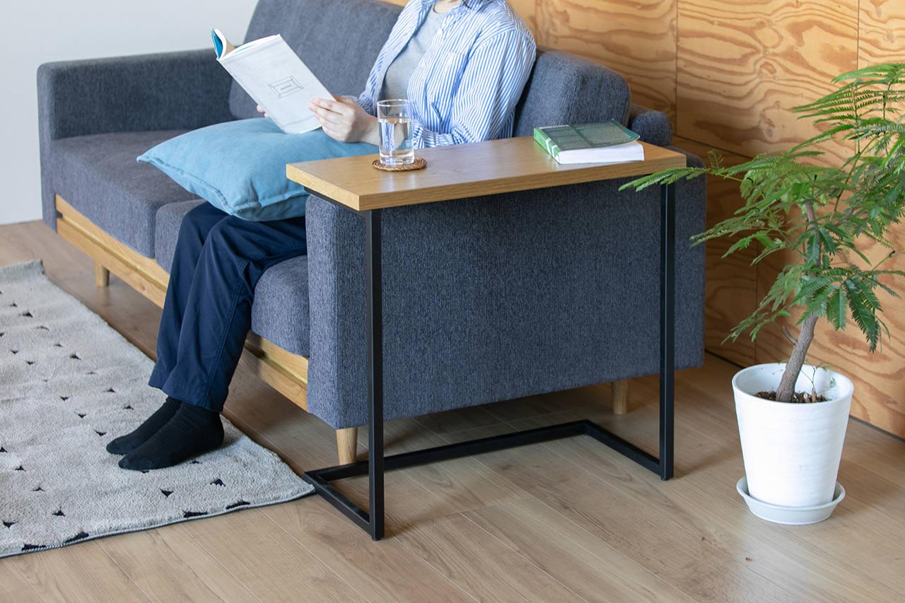 小物を置くのにちょうどいいサイズ ADRS ハント サイドテーブル Mサイズ ナチュラル