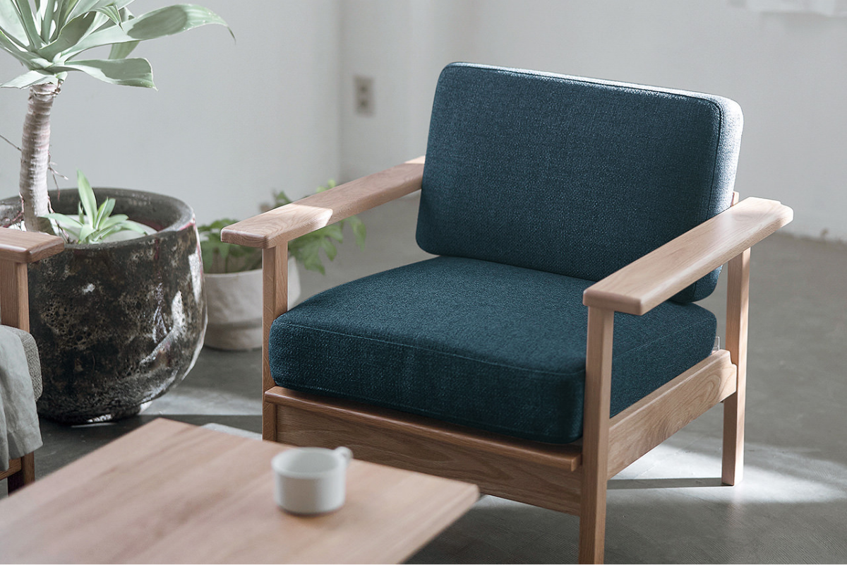 圧迫感を抑えて配置しやすい SIEVE パート ソファ 2人掛け ブラック