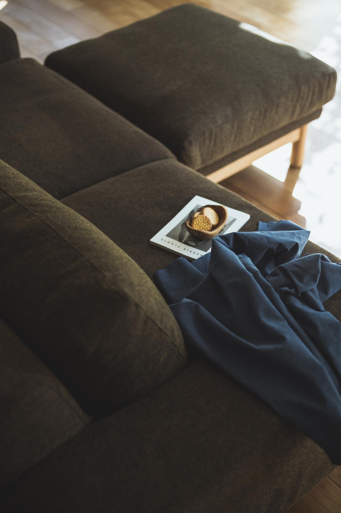 落ち着いた空気の流れる SIEVE バージュ ソファ オットマン ベージュ