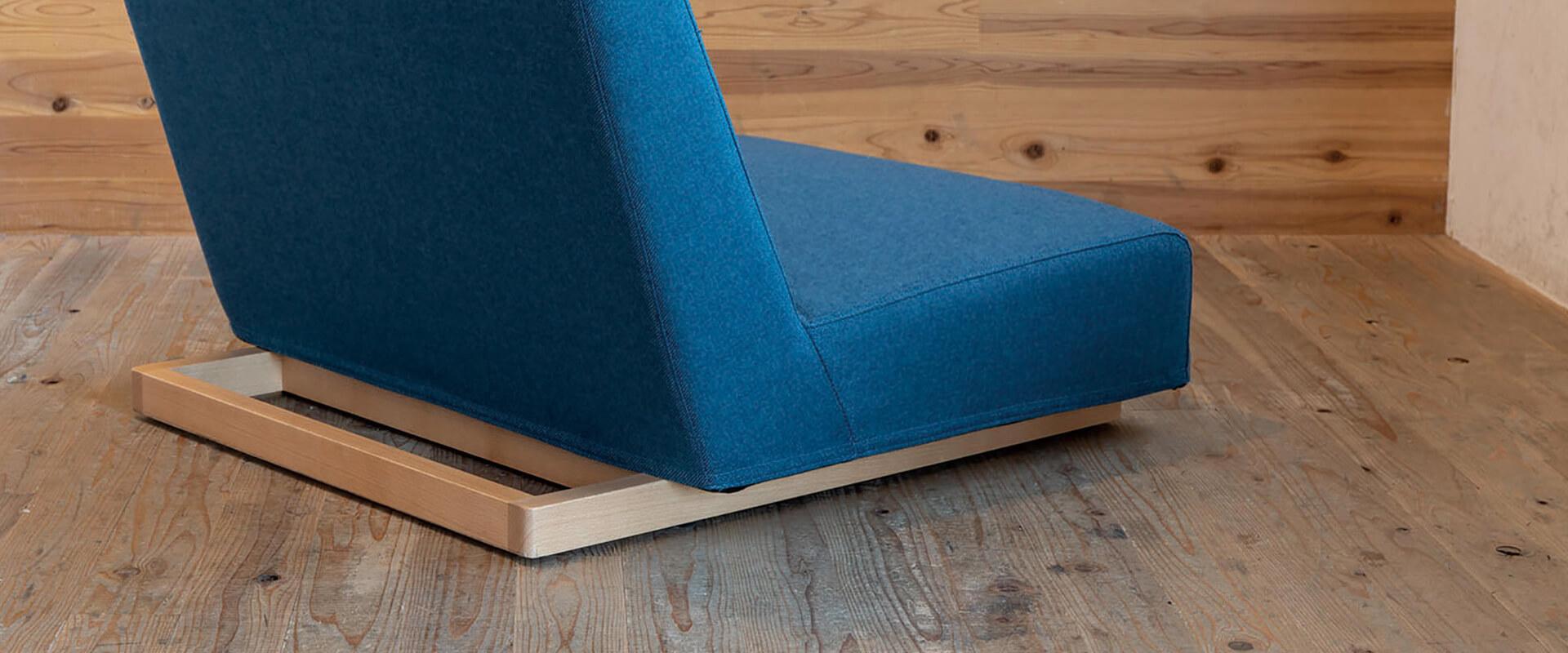 明るい雰囲気をもたらす脚 SIEVE フォームローソファ 1人掛け グレー