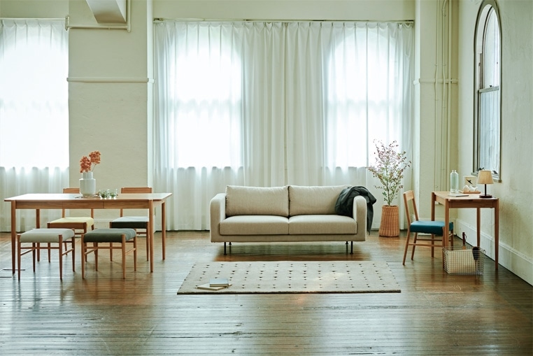 絶妙なバランス感が特徴 SIEVE モンスソファ オットマン ブラック