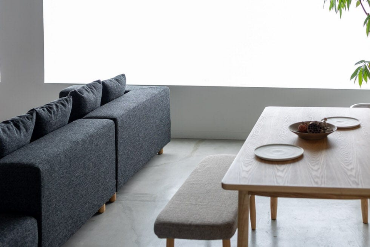 間仕切りにも自然と馴染む SIEVE スナグユニットソファ 左肘 ブラック