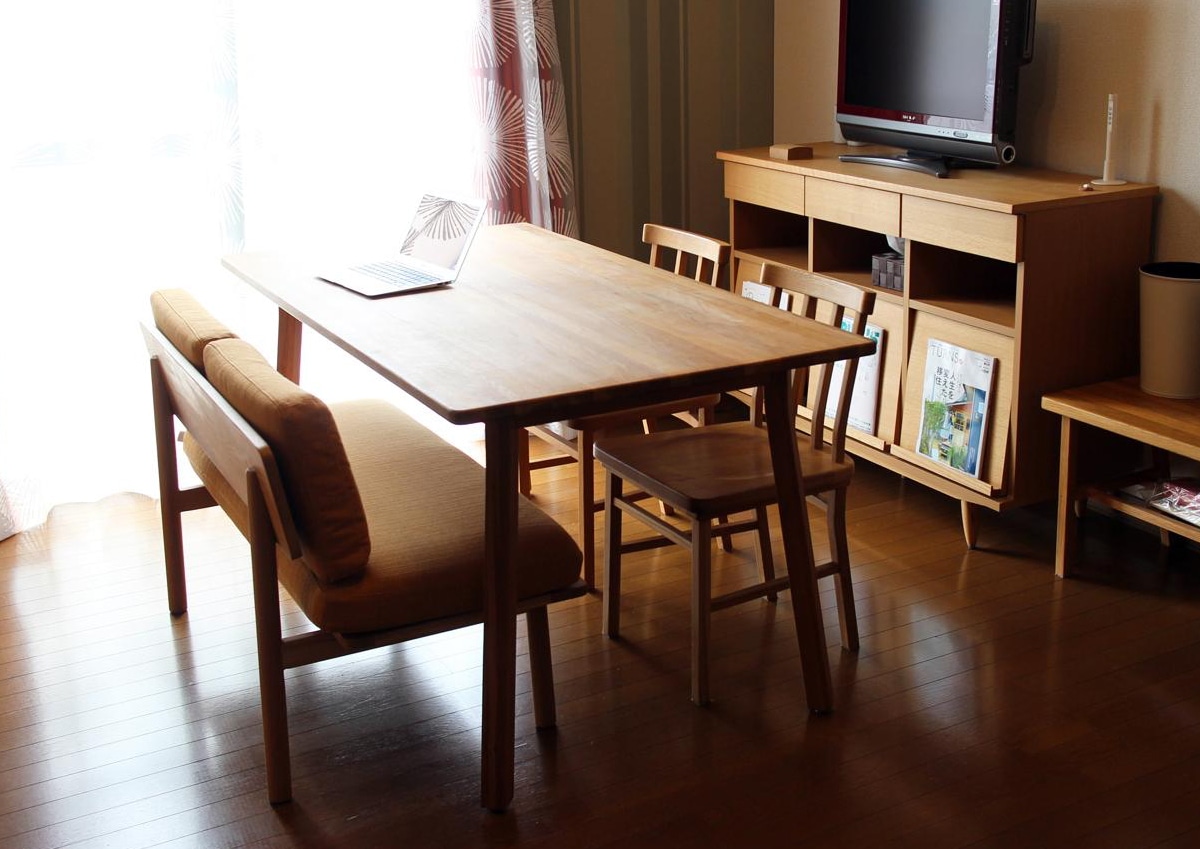 お部屋のご紹介 愛知県K様 ダイニングに自然と溶け込むSIEVE フラッフソファ2人掛け