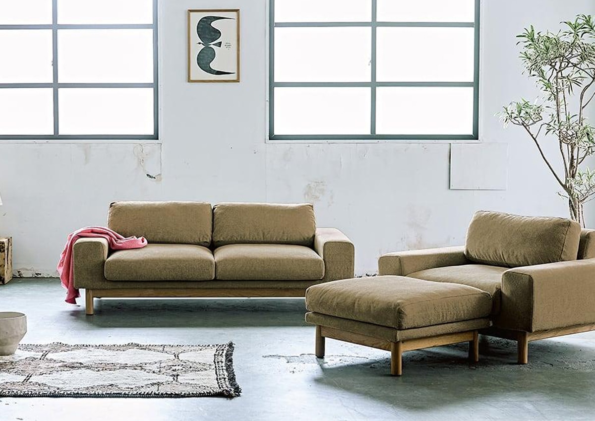 フェザーのふんわりした座り心地と寝心地が特徴 SIEVE ローソファ バージュ シリーズ